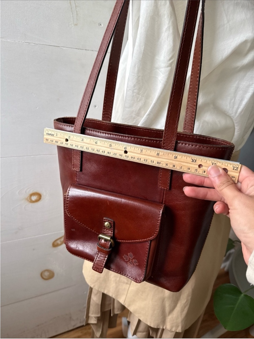 Patricia Nash Deep Chestnut Leather Shoulder Bag - Picture 4 of 16